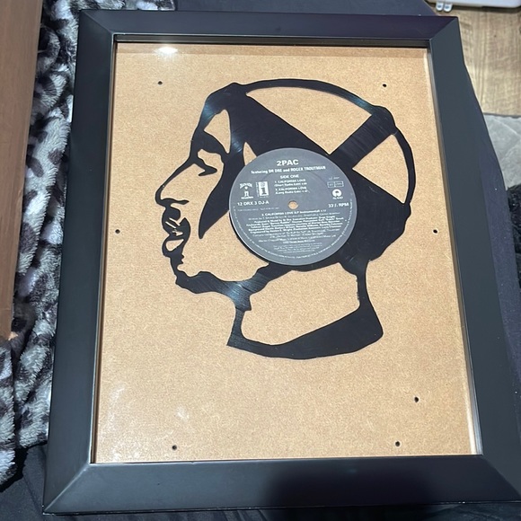 2Pac record player cut out